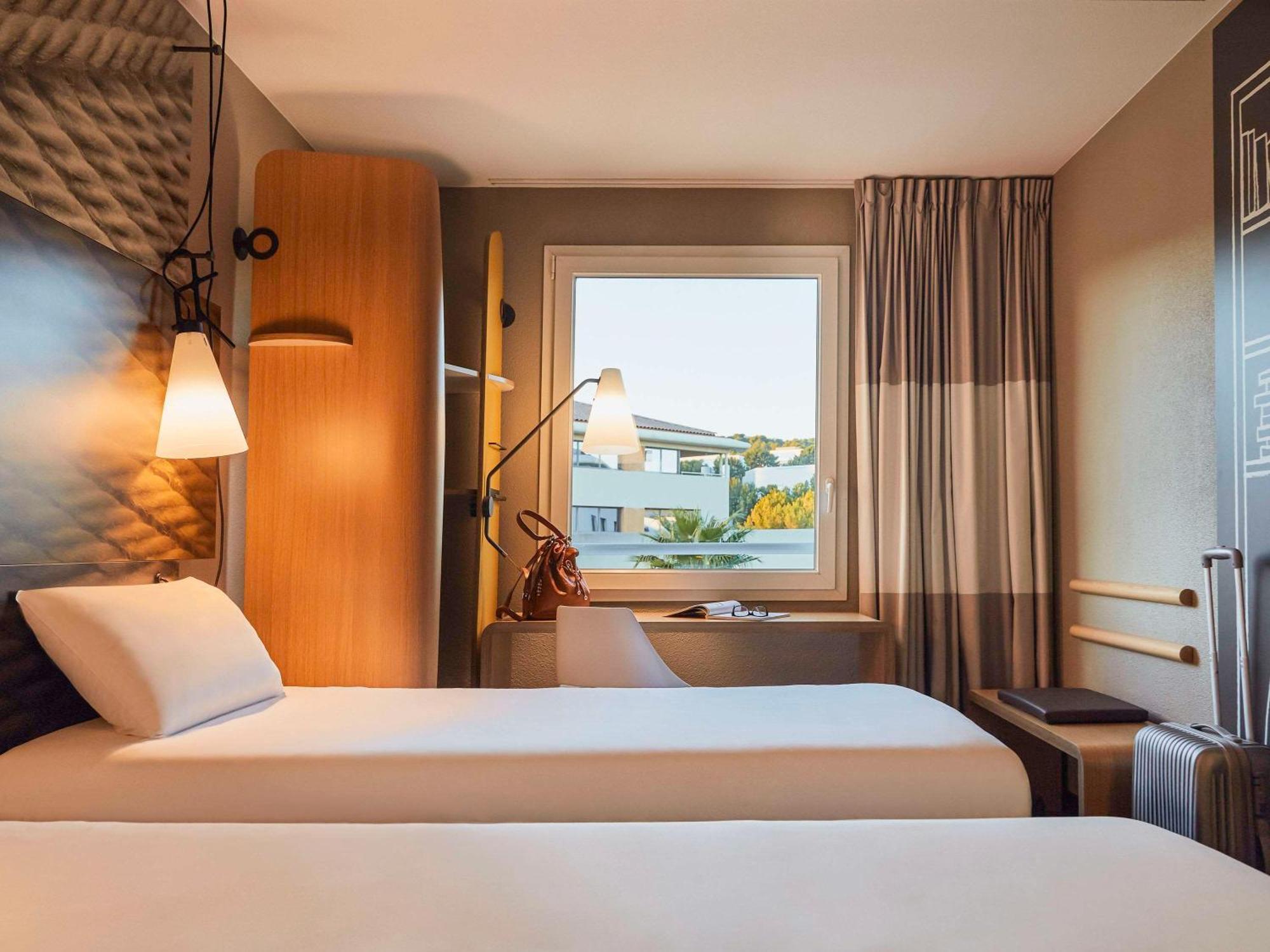 Hotel Ibis La Ciotat Exterior foto