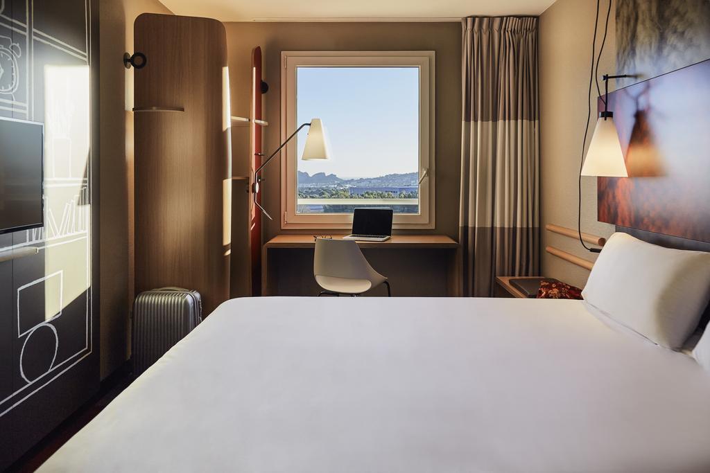 Hotel Ibis La Ciotat Exterior foto